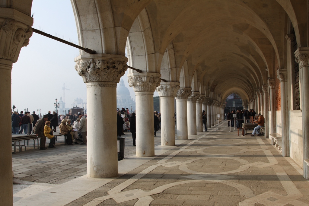 Palazzo Ducale - portico